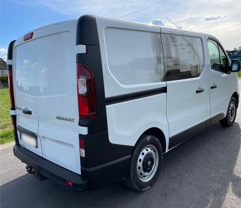 Gebraucht Renault Trafic 130 PS (95 kW) 2019 Weiß Van / Kleinbus