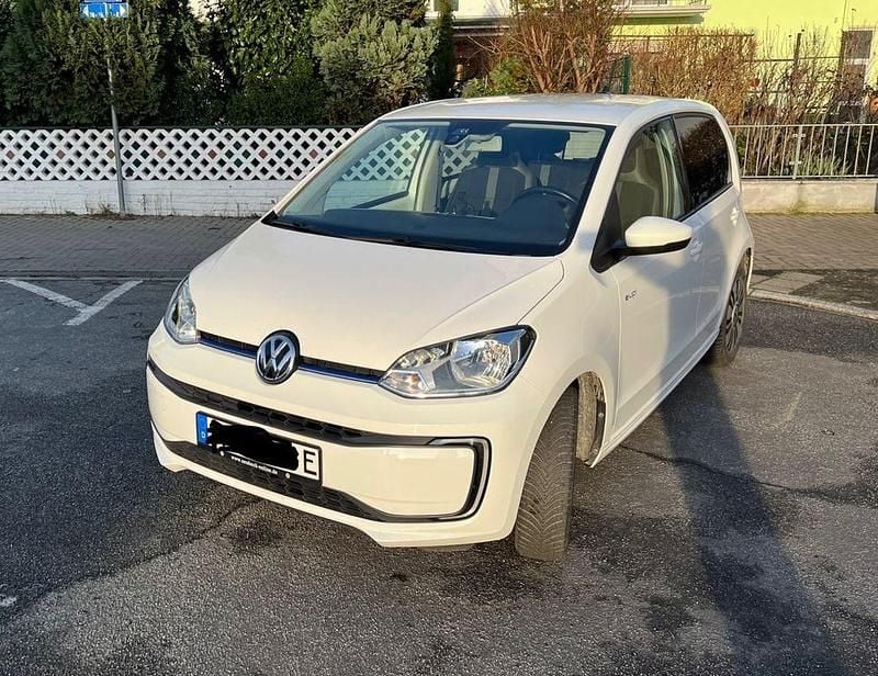 Weiß Gebraucht 2018 VW e-up! Kleinwagen | 11.890 € (Etwas zu teuer) - Bild 1/4