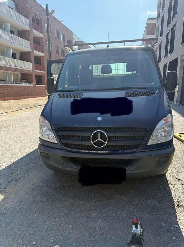 Blau Gebraucht 2008 Mercedes Sprinter Van | 6.700 € (Fairer Preis) - Bild 1/4