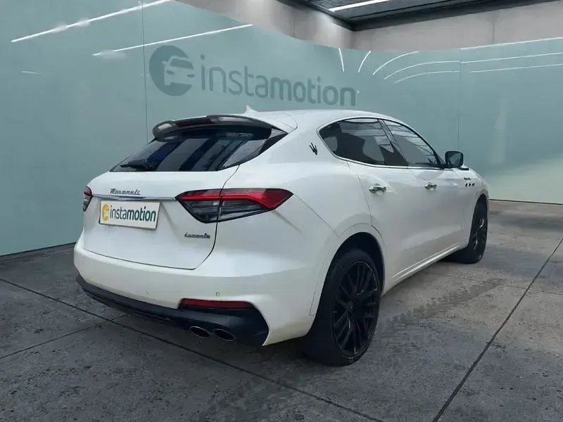 Gebraucht Maserati Levante 430 PS (316 kW) 2022 Weiß SUV
