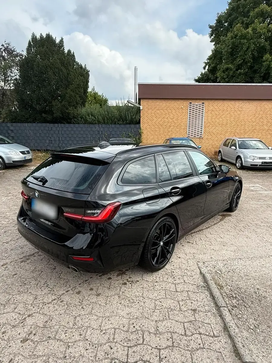 Gebraucht BMW 318 150 PS (110 kW) 2022 Schwarz Kombi