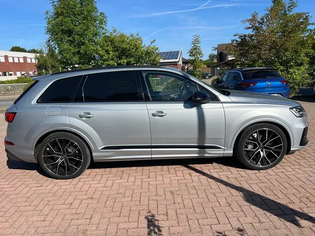 Gebraucht Audi SQ7 S-Line 507 PS (372 kW) 2024 Silber SUV