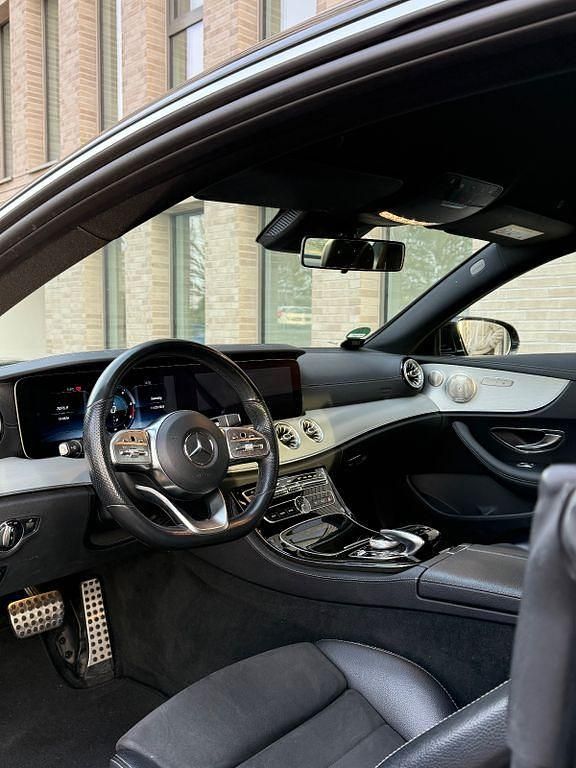 Schwarz Gebraucht 2019 Mercedes E220 AMG line Coupé | 31.900 € (Etwas zu teuer) - Bild 1/4