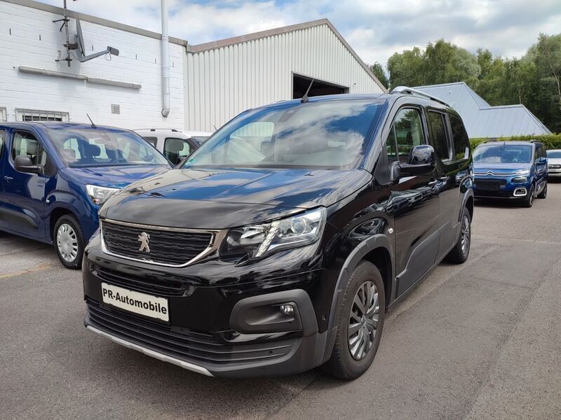 Schwarz Gebraucht 2021 Peugeot Rifter Van / Kleinbus | 27.790 € (Teuer) - Bild 1/4