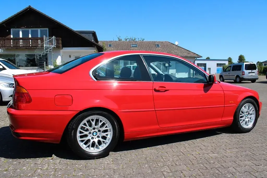 Gebraucht BMW 320 Sport Line 170 PS (125 kW) 2001 Rot Coupé