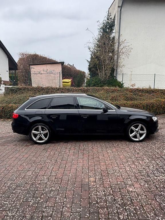 Gebraucht Audi A4 170 PS (125 kW) 2012 Schwarz Kombi