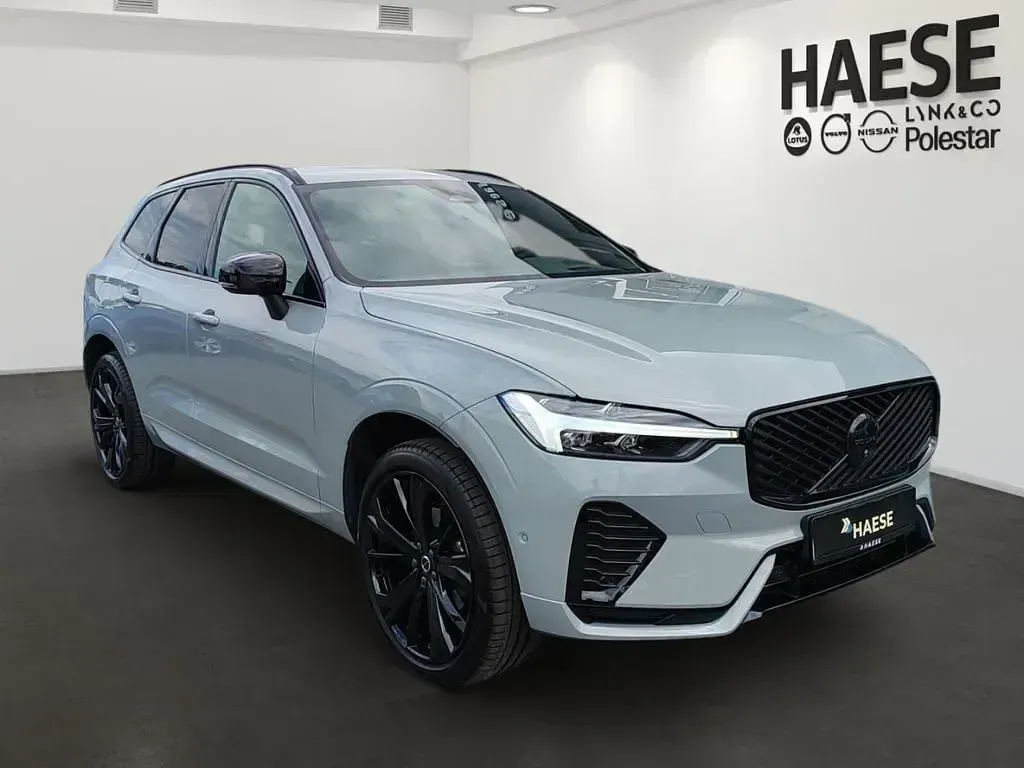 Gebraucht Volvo XC60 Plus 250 PS (183 kW) 2025 Vapour grey / metallic SUV