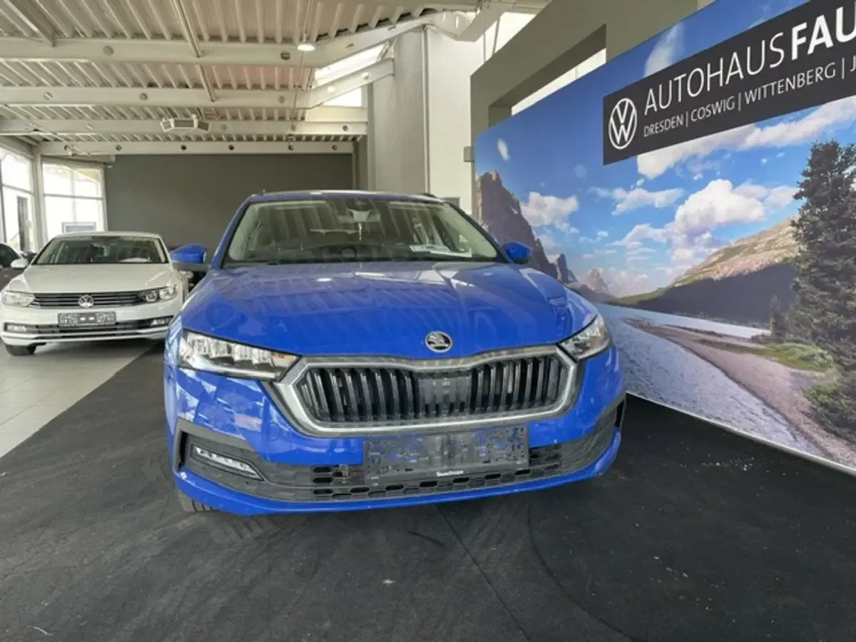 Gebraucht Skoda Octavia Ambition 204 PS (150 kW) 2024 Blau Kombi