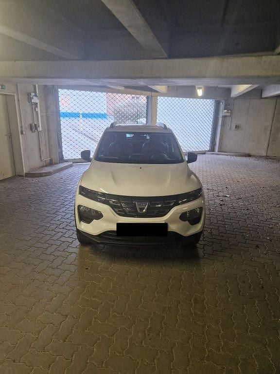 Weiß Gebraucht 2022 Dacia Spring Comfort Kleinwagen | 9.900 € (Fairer Preis) - Bild 1/4