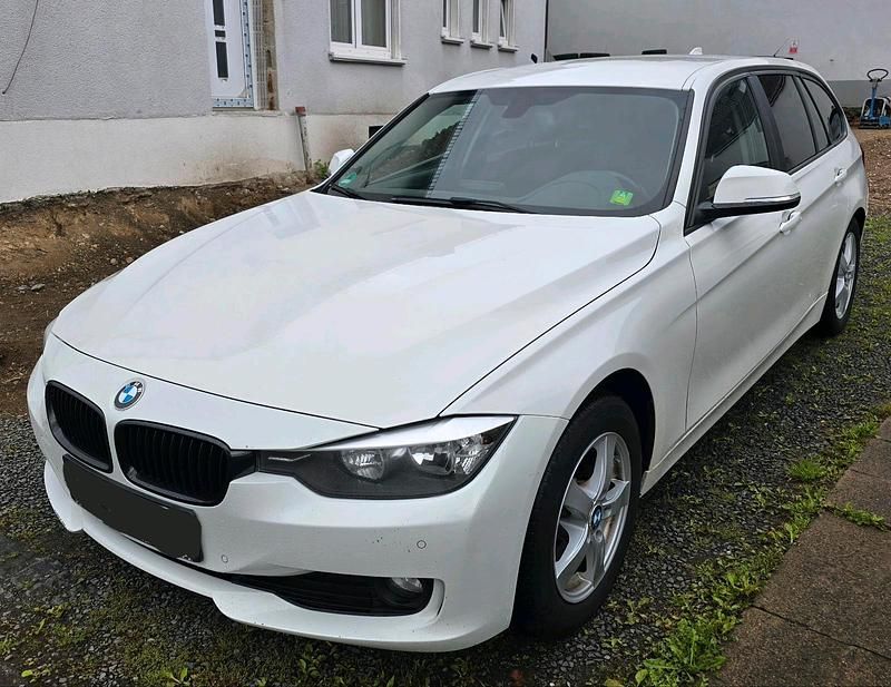 Weiß Gebraucht 2014 BMW 318 Kombi | 6.400 € (Superpreis) - Bild 1/4