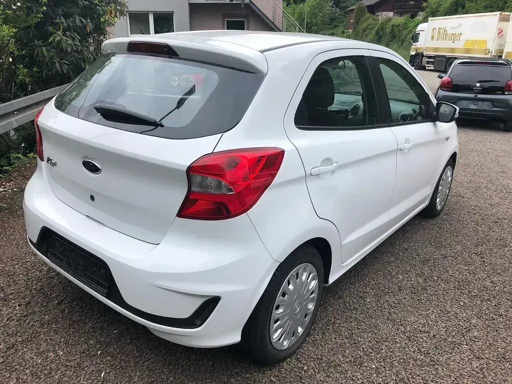 Gebraucht Ford Ka Plus Trend 71 PS (52 kW) 2019 Weiß Kleinwagen