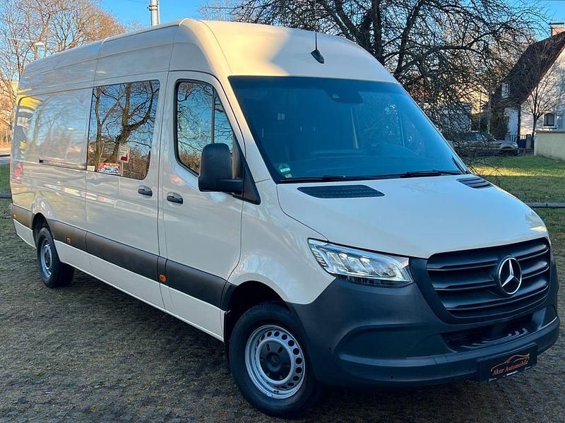 Używany Mercedes Sprinter 163 KM (119 kW) 2018 Beżowy Van