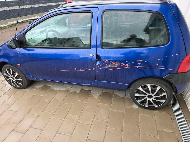 Violet Gebraucht 2000 Renault Twingo Kleinwagen | 899 € - Bild 1/4