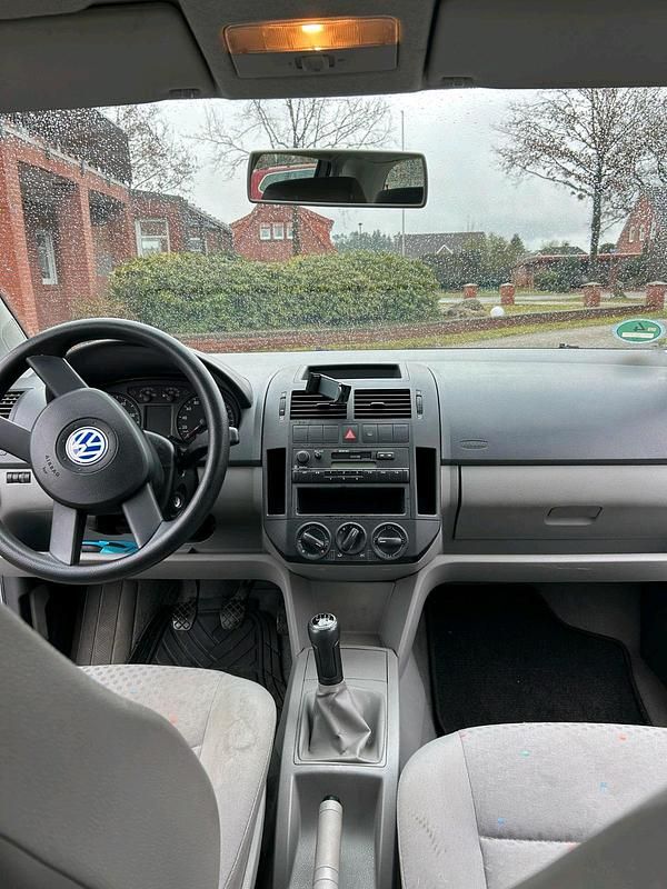 Gebraucht VW Polo 64 PS (47 kW) 2002 Silber Kleinwagen