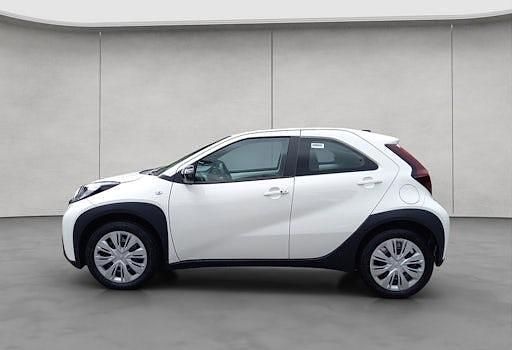 Gebraucht Toyota Aygo X Business Edition 72 PS (52 kW) 2025 Schneeweiß SUV