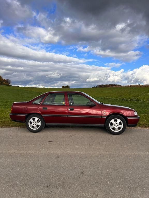Gebraucht Opel Vectra Edition 116 PS (85 kW) 1992 Rot Limousine