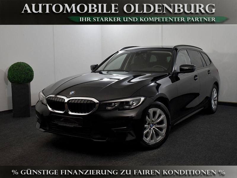 Schwarz Gebraucht 2021 BMW 320 Sport Line Kombi | 24.480 € (Guter Preis) - Bild 1/3