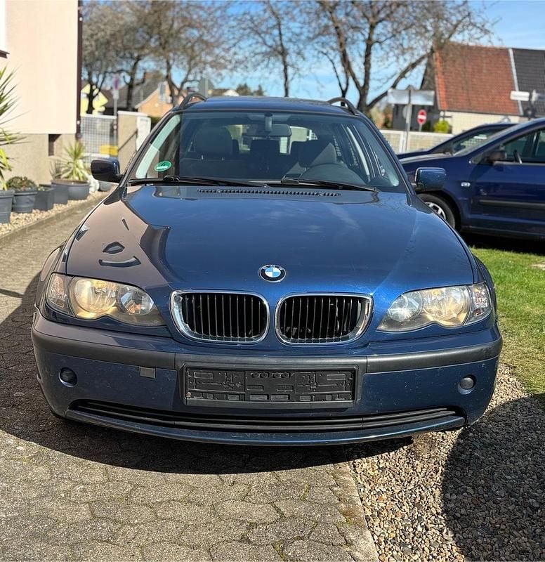 Gebraucht BMW 318 143 PS (105 kW) 2004 Blau Kombi