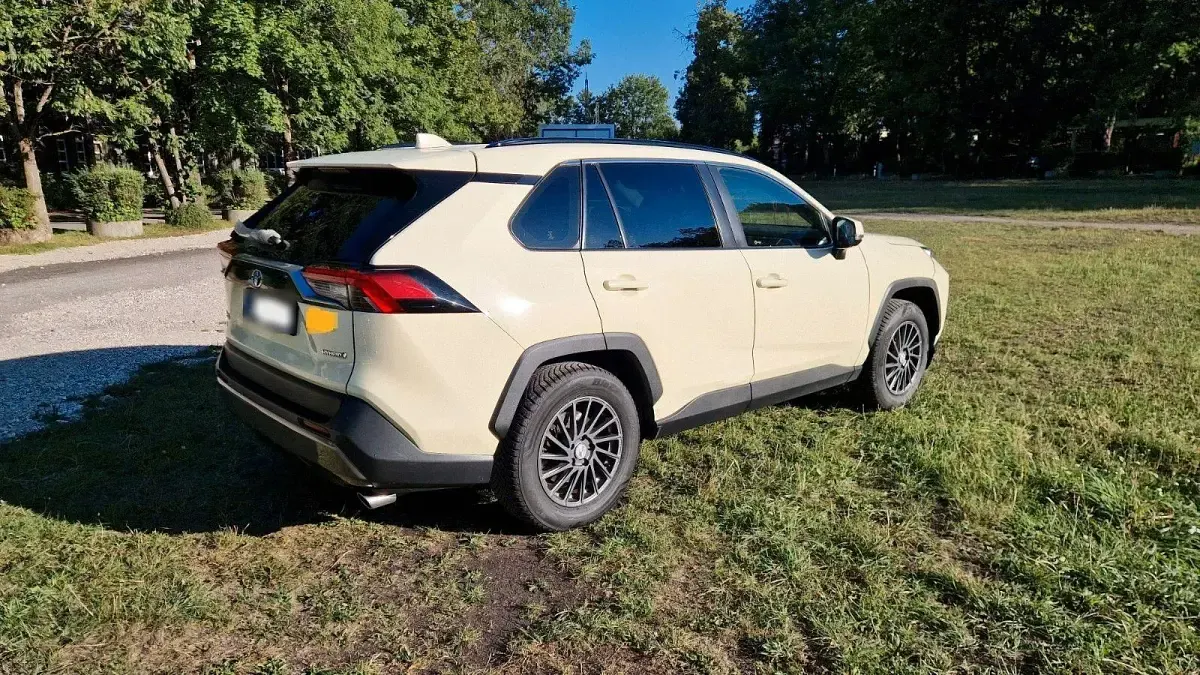 Gebraucht Toyota RAV4 Hybrid 306 PS (225 kW) 2021 Schwarz SUV