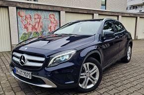 Gebraucht Mercedes GLA200 Edition 136 PS (100 kW) 2017 Blau SUV