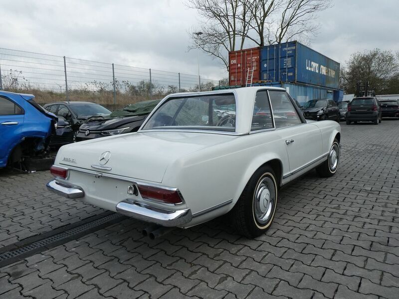 Gebraucht Mercedes 230 150 PS (110 kW) 1966 Weiß Cabrio