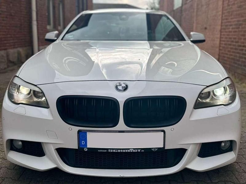 Weiß Gebraucht 2013 BMW 520 Efficient Dynamics Limousine | 14.500 € (Fairer Preis) - Bild 1/4
