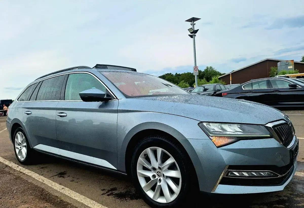 Gebraucht Skoda Superb Style 218 PS (160 kW) 2020 Grau Limousine