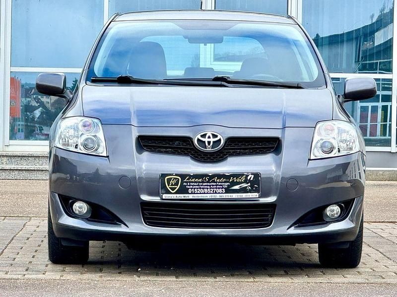 Gebraucht Toyota Auris Sol 124 PS (91 kW) 2008 Grey metallic Kleinwagen