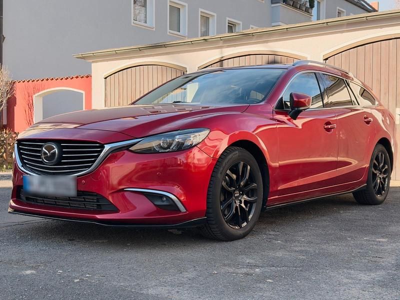 Gebraucht Mazda 6 175 PS (128 kW) 2017 Rot Kombi