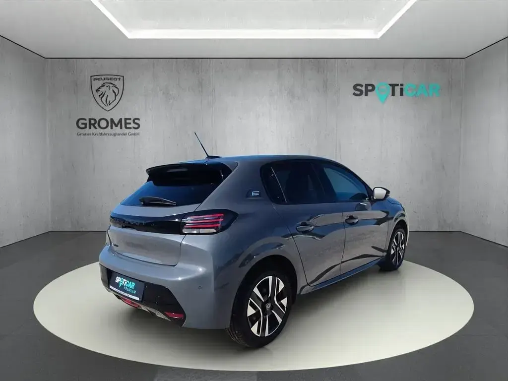 Gebraucht Peugeot 208 Style 100 kW (136 PS) 2024 Selenium grau Kleinwagen