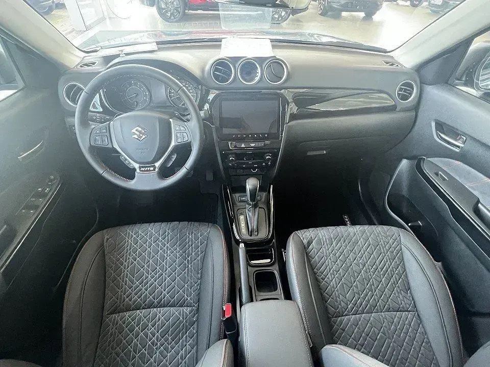 Neu Suzuki Vitara Comfort+ 116 PS (85 kW) 2026 Sphere blue pearl/cosmic black SUV