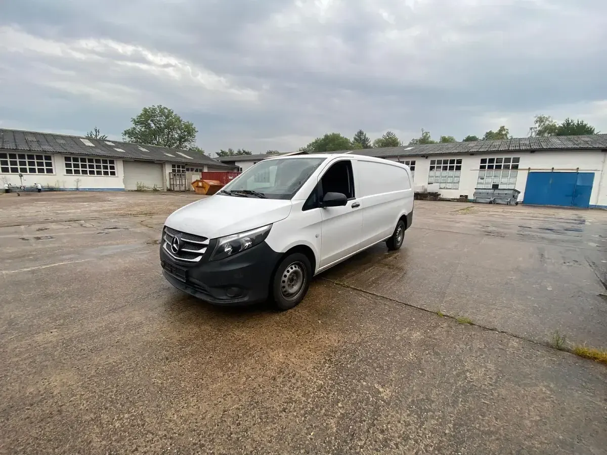 Gebraucht Mercedes 290 120 PS (88 kW) 2018 Weiß SUV