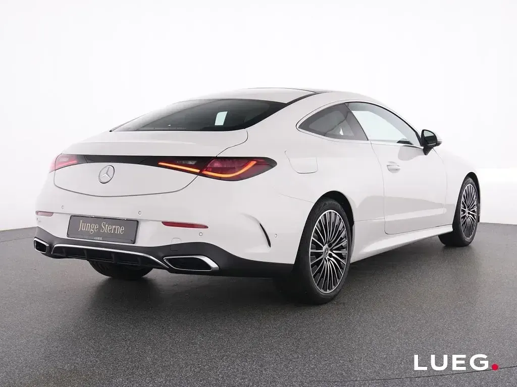 Gebraucht Mercedes CLE200 AMG 204 PS (150 kW) 2025 Weiß Coupé