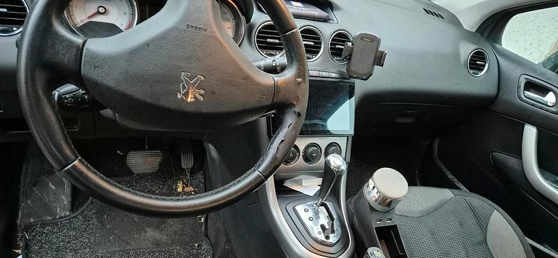 Gebraucht Peugeot 308 90 PS (66 kW) 2008 Grau Kleinwagen