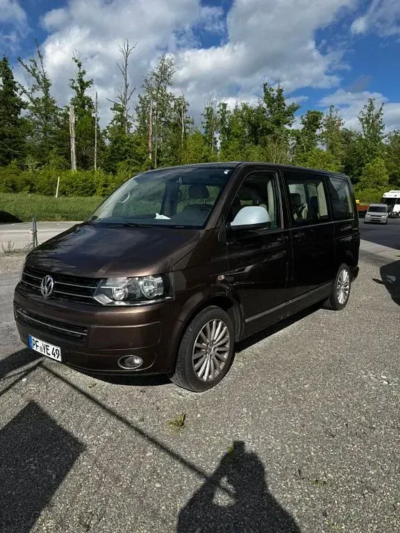 Gebraucht VW Multivan 179 PS (131 kW) 2010 Braun Van / Kleinbus