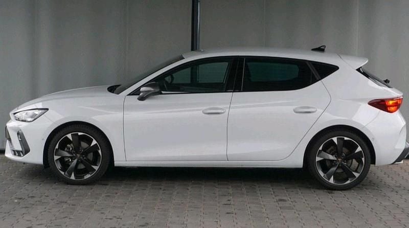 Gebraucht Cupra Leon 150 PS (110 kW) 2024 Weiß Limousine