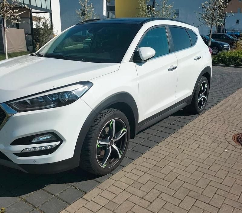 Weiß Gebraucht 2017 Hyundai Tucson Premium SUV | 18.300 € (Fairer Preis) - Bild 1/1