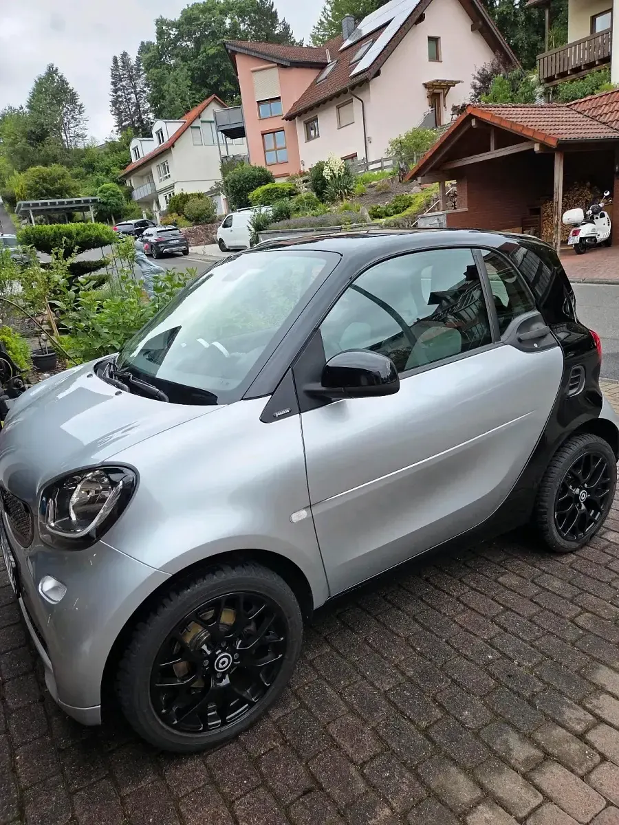 Gebraucht Smart ForTwo Coupé Passion 90 PS (66 kW) 2015 Silber Coupé