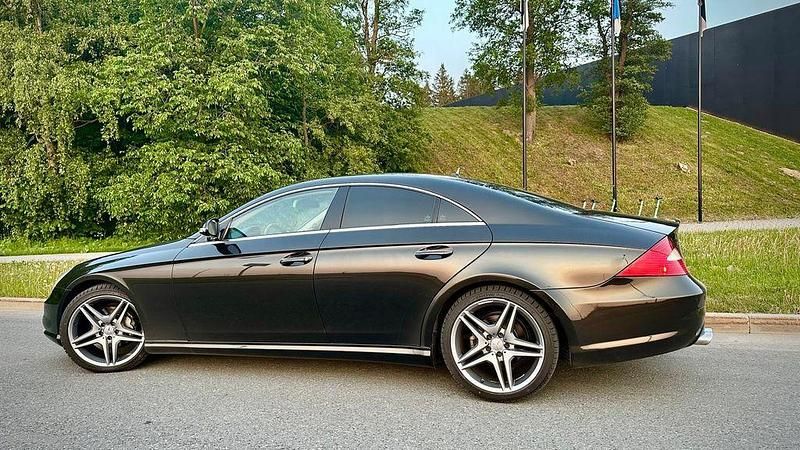 Gebraucht Mercedes CLS320 224 PS (164 kW) 2007 Braun Limousine