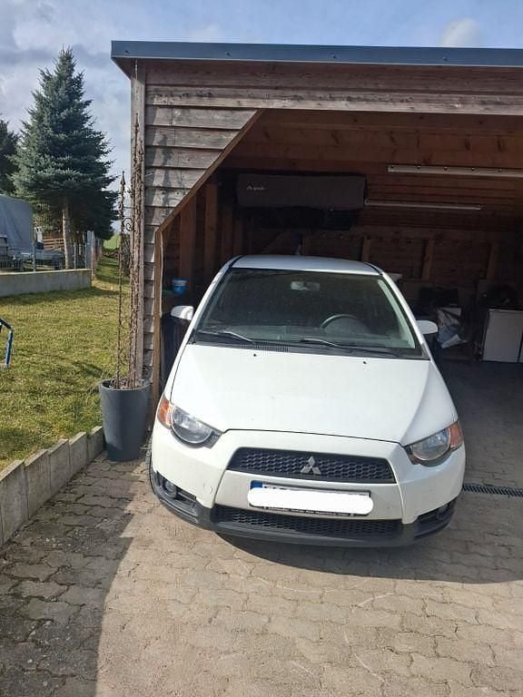 Gebraucht Mitsubishi Colt 95 PS (69 kW) 2012 Weiß Kleinwagen