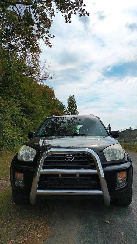 Schwarz Gebraucht 2003 Toyota RAV4 SUV | 4.590 € (Fairer Preis) - Bild 1/4