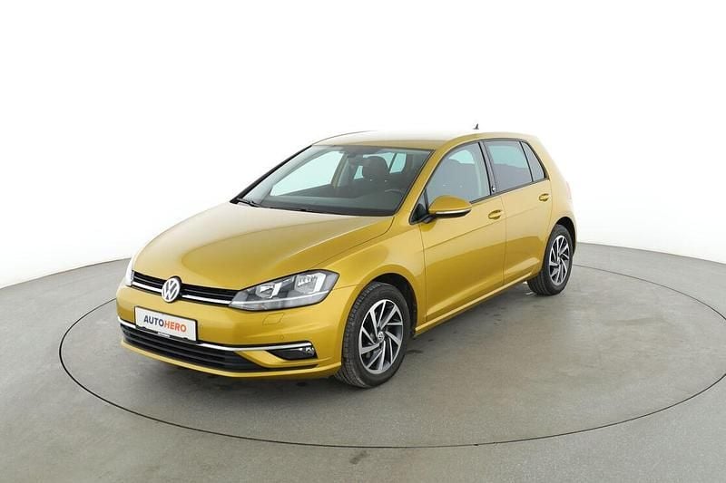 Gold Gebraucht 2018 VW Golf VII Sound Limousine | 12.380 € (Fairer Preis) - Bild 1/3