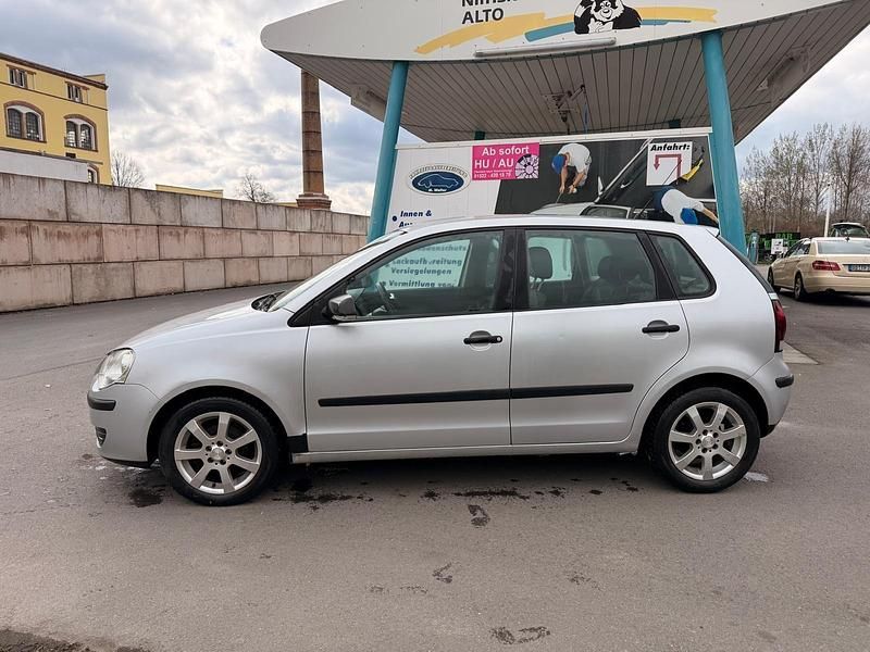 Gebraucht VW Polo 69 PS (50 kW) 2007 Silber Kleinwagen