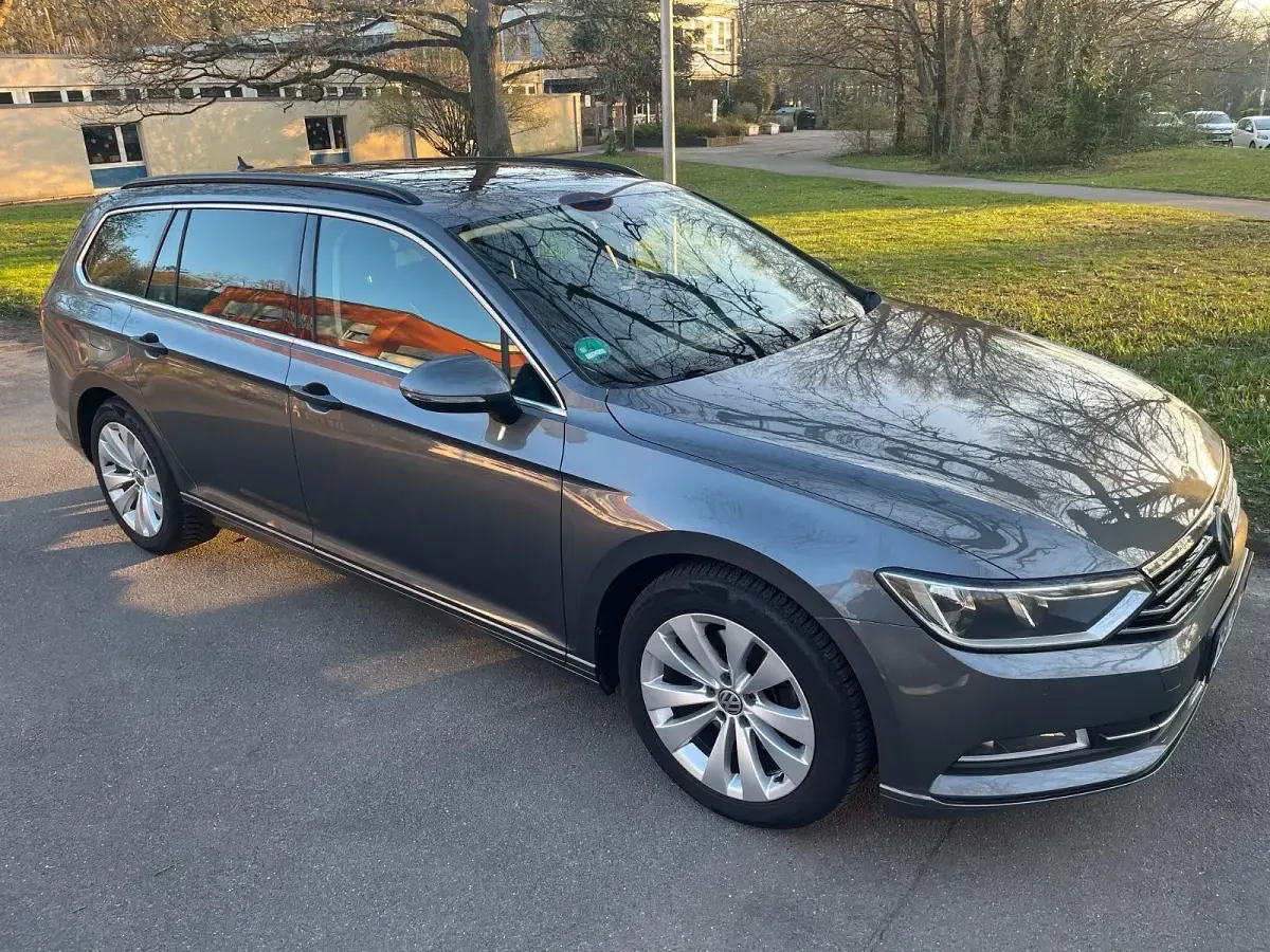 Gebraucht VW Passat Comfortline 150 PS (110 kW) 2015 Grau Kombi