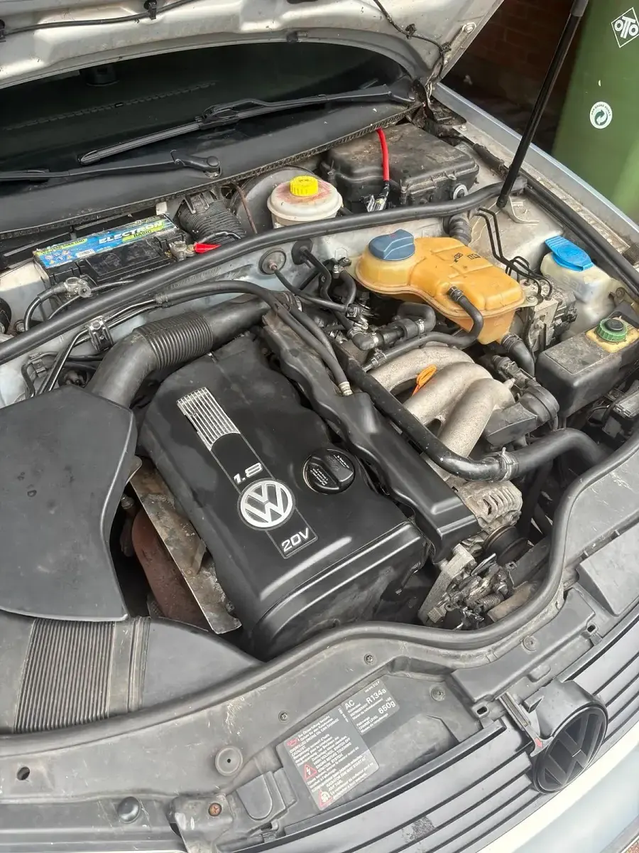 Gebraucht VW Passat 125 PS (91 kW) 1997 Silber Kombi