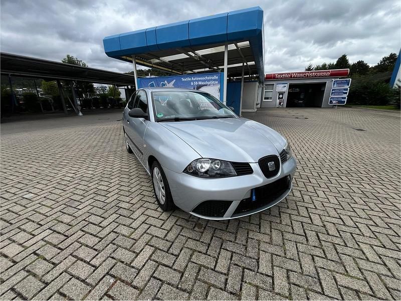 Grau Gebraucht 2008 Seat Ibiza Kleinwagen | 900 € (Superpreis) - Bild 1/4