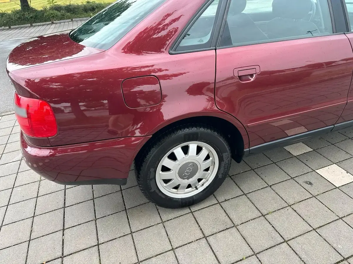 Gebraucht Audi A4 101 PS (74 kW) 1998 Rot Limousine