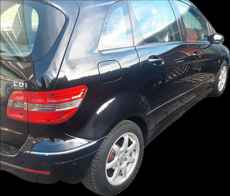 Gebraucht Mercedes B200 140 PS (102 kW) 2006 Schwarz Van / Kleinbus