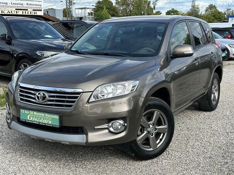Braun Gebraucht 2013 Toyota RAV4 Travel SUV | 11.990 € (Superpreis) - Bild 1/4