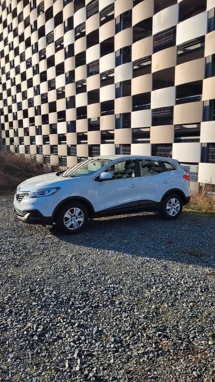 Gebraucht Renault Kadjar Life 131 PS (96 kW) 2016 Weiß SUV